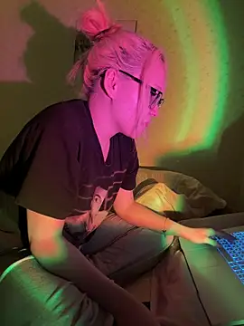 Snapshot of AsiaVegas chatting on January 31, 7:11 pm AsiaVegas online show from January 31, 7:11 pm