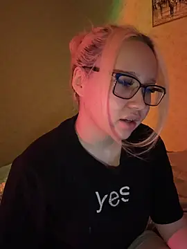 Snapshot of AsiaVegas chatting on February 6, 7:50 pm AsiaVegas online show from February 6, 7:50 pm