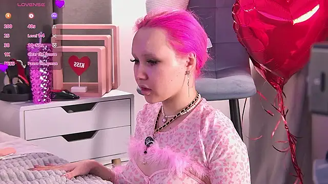 Snapshot of AsiaVegas chatting on February 22, 5:44 pm AsiaVegas online show from February 22, 5:44 pm