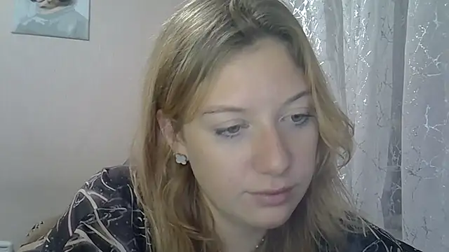 Lily Ember online show from October 5, 7:12 pm