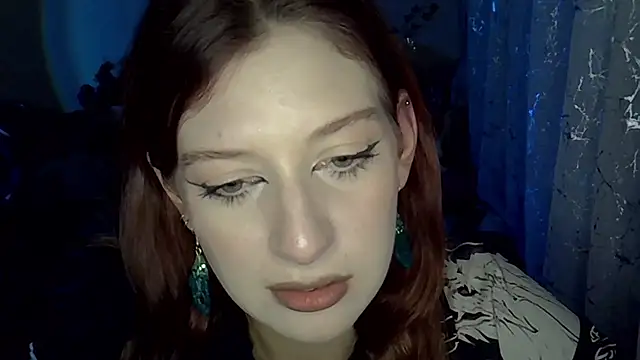 Lily Ember online show from November 11, 6:08 pm