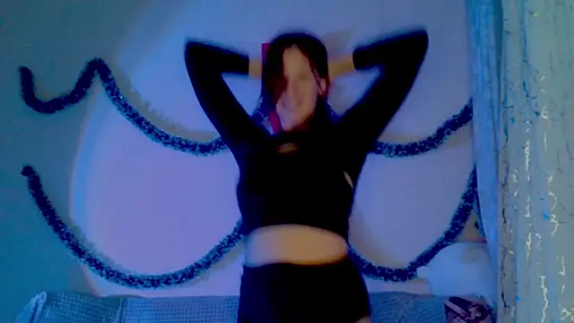 Lily Ember online show from January 15, 6:33 pm