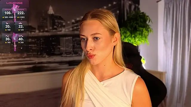 Snapshot of ChristyMarshall chatting on October 2, 7:54 pm ChristyMarshall online show from October 2, 7:54 pm
