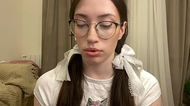 Kelly Berry   online show from December 15, 6:01 pm