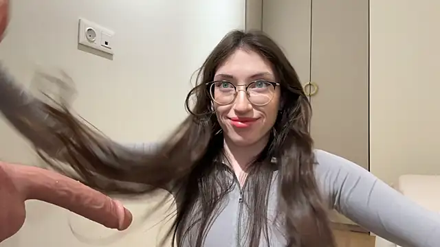 Kelly Berry   online show from January 13, 5:29 pm