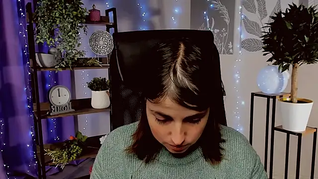 MartaEdams online show from December 16, 6:18 am