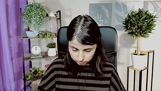 Snapshot of MartaEdams chatting on March 3, 6:19 am MartaEdams online show from March 3, 6:19 am