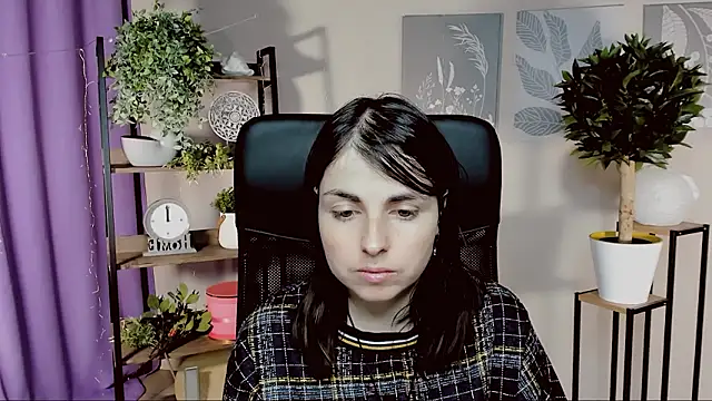 Snapshot of MartaEdams chatting on March 10, 6:18 am MartaEdams online show from March 10, 6:18 am