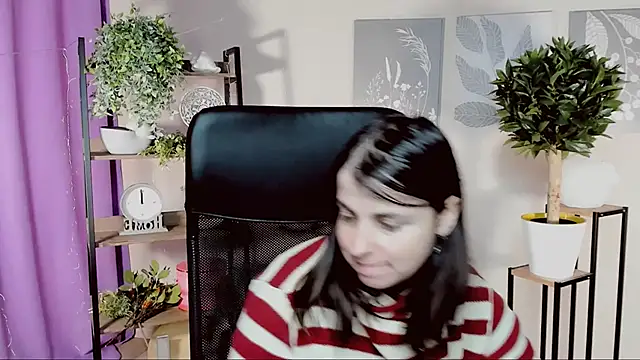 Snapshot of MartaEdams chatting on March 11, 6:19 am MartaEdams online show from March 11, 6:19 am