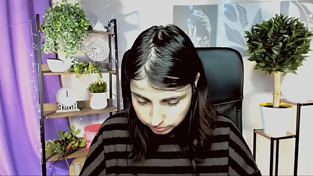 Snapshot of MartaEdams chatting on March 16, 7:01 am MartaEdams online show from March 16, 7:01 am