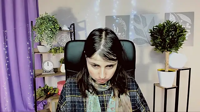 Snapshot of MartaEdams chatting on March 19, 6:28 am MartaEdams online show from March 19, 6:28 am