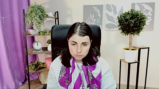 Snapshot of MartaEdams chatting on March 25, 6:30 am MartaEdams online show from March 25, 6:30 am