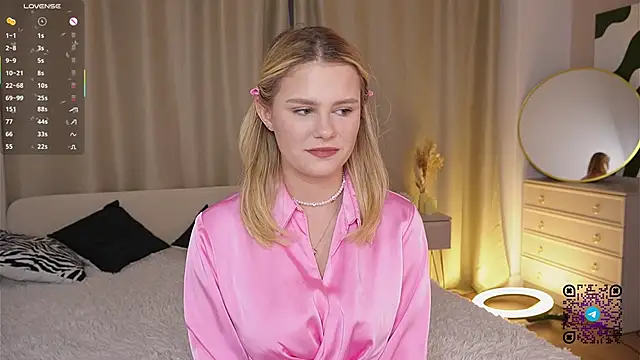 Snapshot of EngelDutch chatting on September 28, 10:04 pm EngelDutch online show from September 28, 10:04 pm