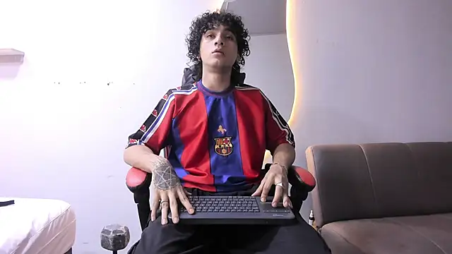 JackesTaylor online show from February 10, 6:17 am