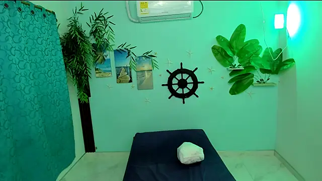 eladyrous98 online show from November 9, 7:39 am