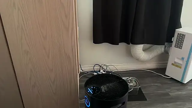 kSwisssxxx online show from November 6, 10:43 pm