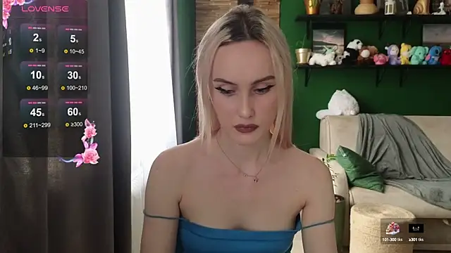 Snapshot of Belle_Vill3575 chatting on September 17, 10:17 am Belle Vill3575 online show from September 17, 10:17 am