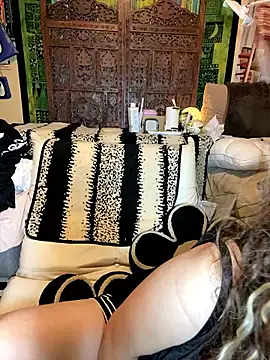 xoxLILxMELOxox online show from October 5, 3:10 pm