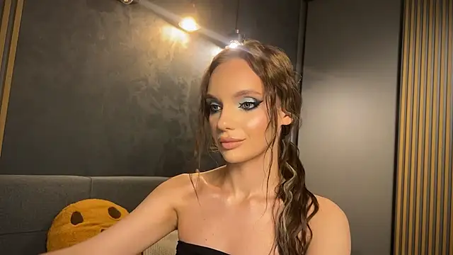 Snapshot of litlle_angelll chatting on October 9, 4:38 pm litlle angelll online show from October 9, 4:38 pm