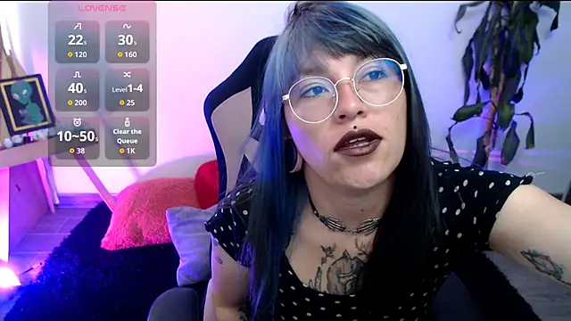 LunaBunny8 online show from November 24, 2:06 pm