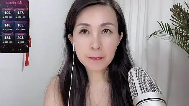 Snapshot of JackieBell chatting on September 18, 5:42 am JackieBell online show from September 18, 5:42 am