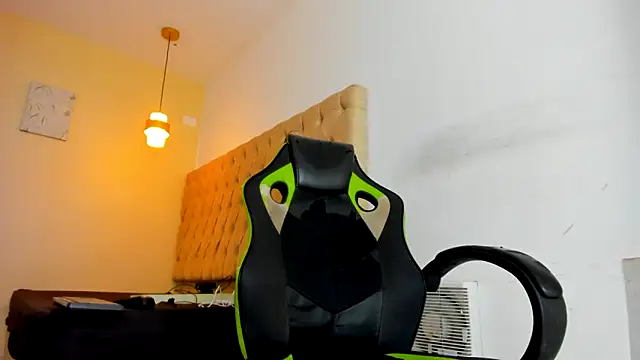 Darkknightx01 online show from October 16, 1:39 am