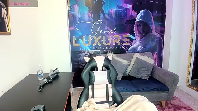 Liamartinn online show from October 31, 2:07 pm