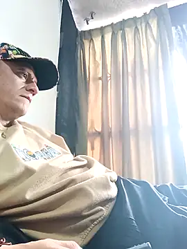 leon8013A online show from November 12, 12:05 pm