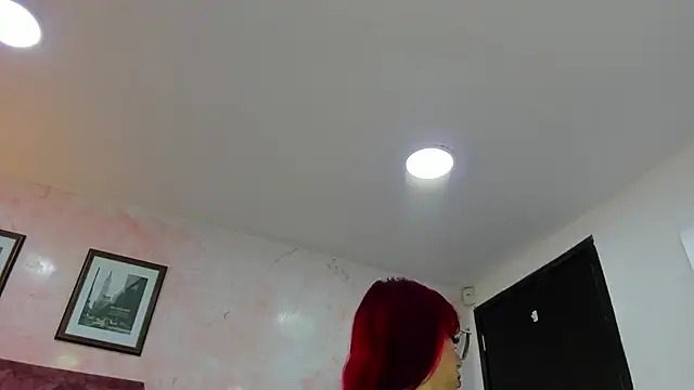 Snapshot of Maddy_Mills chatting on February 14, 6:15 pm Maddy Mills online show from February 14, 6:15 pm