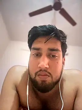 Snapshot of aka_big chatting on November 18, 7:24 am aka big online show from November 18, 7:24 am