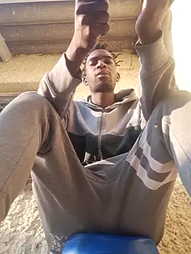 Snapshot of BBC_RILEYG chatting on October 25, 4:20 am BBC RILEYG online show from October 25, 4:20 am