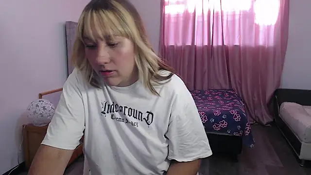 Aiimee hills online show from September 15, 10:21 pm