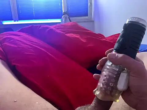 Snapshot of JakobPeralta74 chatting on December 2, 8:41 am JakobPeralta74 online show from December 2, 8:41 am