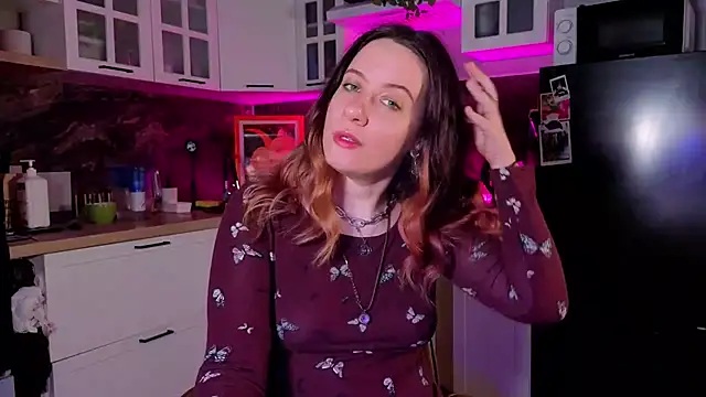 NanaMoonlight online show from April 4, 1:30 pm