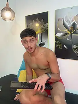 Harrisonvillalobos online show from April 3, 3:48 am