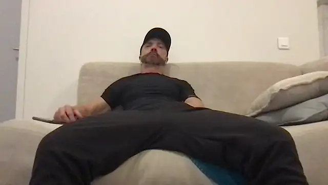 Snapshot of Zaak91190 chatting on November 29, 4:54 pm Zaak91190 online show from November 29, 4:54 pm