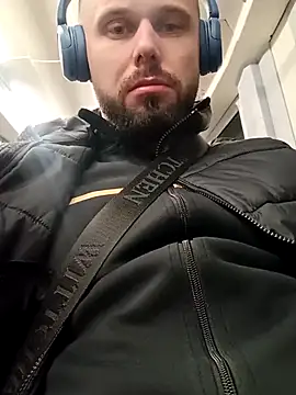 Snapshot of Barber33zk chatting on March 23, 5:39 pm Barber33zk online show from March 23, 5:39 pm