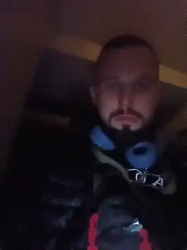 Snapshot of Barber33zk chatting on April 12, 10:26 pm Barber33zk online show from April 12, 10:26 pm