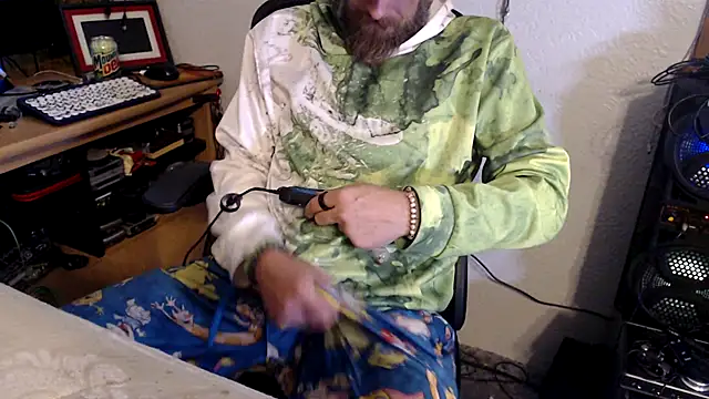 thejuicybacon online show from October 8, 5:21 pm