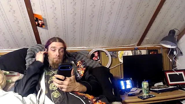 thejuicybacon online show from October 29, 9:33 am