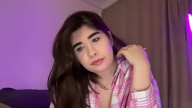 Snapshot of enyazhe chatting on November 30, 2:32 pm enyazhe online show from November 30, 2:32 pm