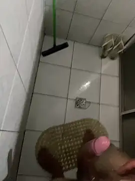 thomasllucas online show from December 18, 8:26 pm