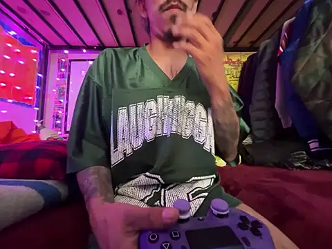 bigdickkane300 online show from April 12, 11:43 pm