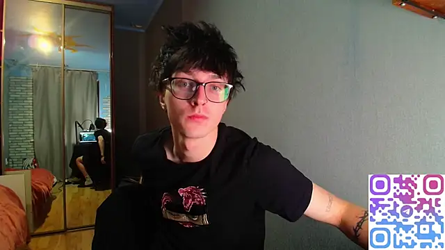 Snapshot of 8goat chatting on October 31, 3:46 pm 8goat online show from October 31, 3:46 pm