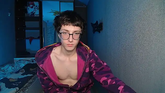 Snapshot of 8goat chatting on December 2, 7:03 am 8goat online show from December 2, 7:03 am