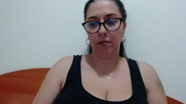 jollene online show from December 3, 2:04 pm