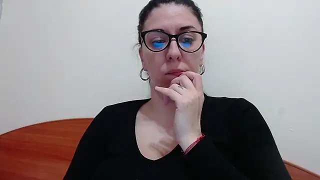 jollene online show from March 25, 2:56 pm