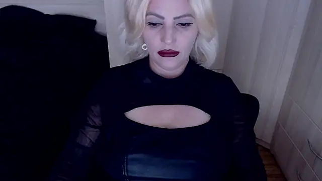 Snapshot of demisweet chatting on June 8, 9:59 pm demisweet online show from June 8, 9:59 pm