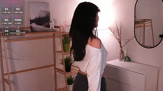 MoiraEger online show from December 20, 5:09 pm