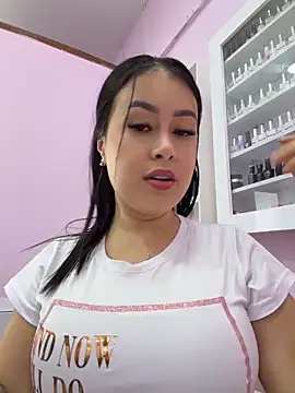 Snapshot of CrisMarulanda chatting on May 13, 4:48 pm CrisMarulanda online show from May 13, 4:48 pm